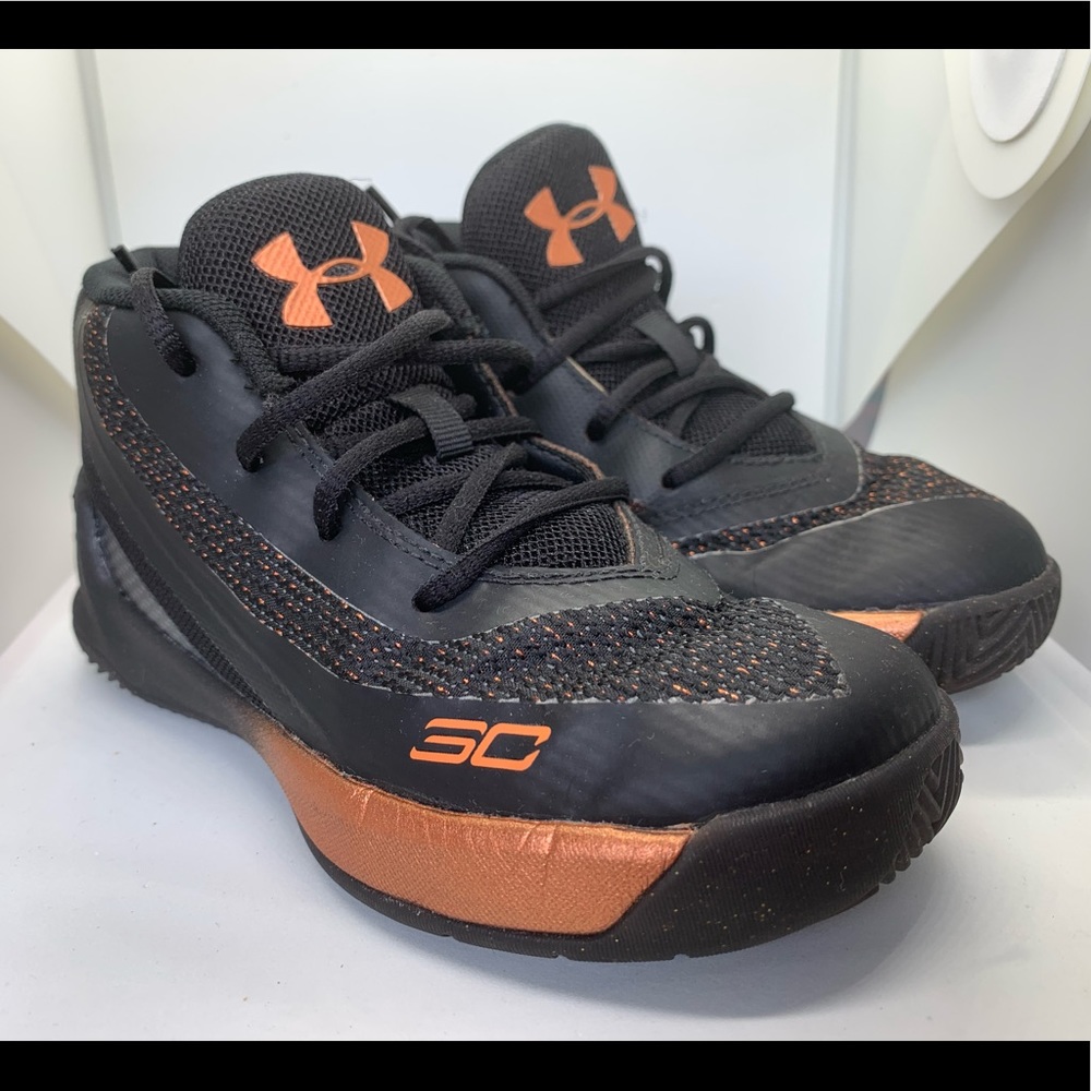 UA Curry 3 Black/Bronze